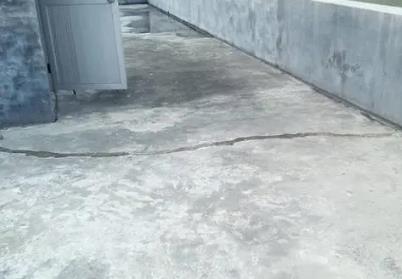 细河楼顶漏水维修公司分享下如何解决卫生间隐蔽部位漏水的问题?